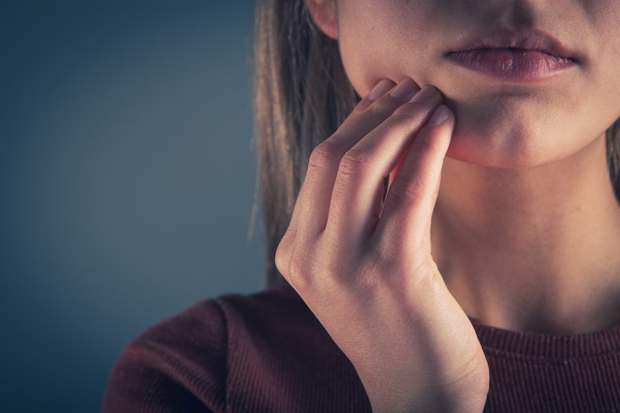O que é inchaço na mandíbula? Conheça 5 causas e tratamentos! –